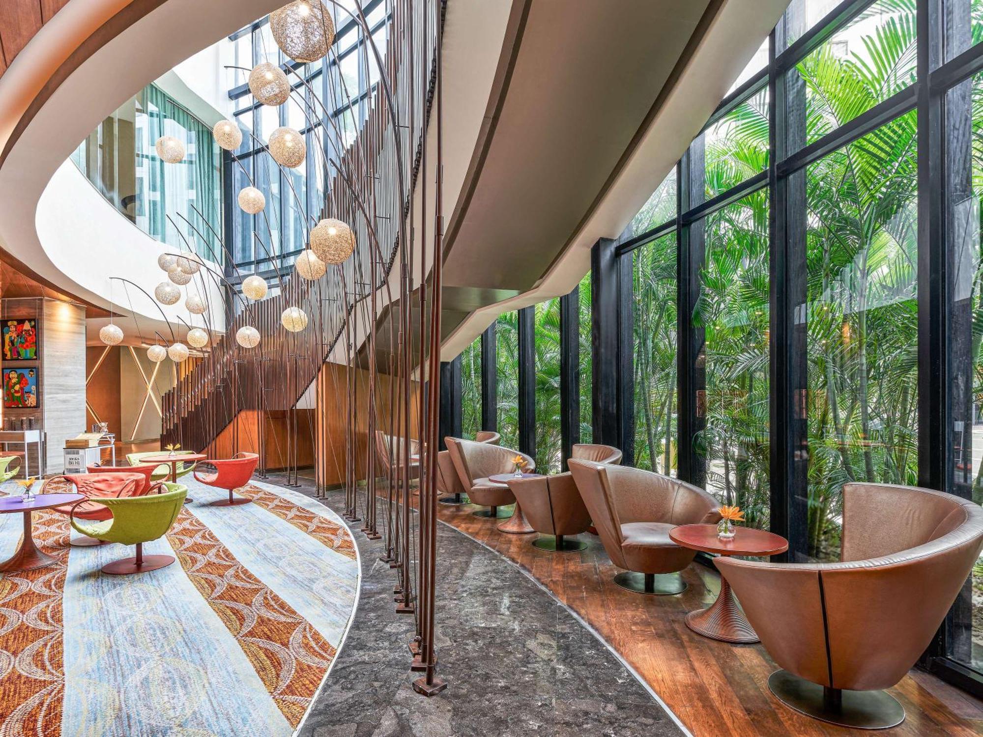 Pullman New Delhi Aerocity Exterior foto The lobby